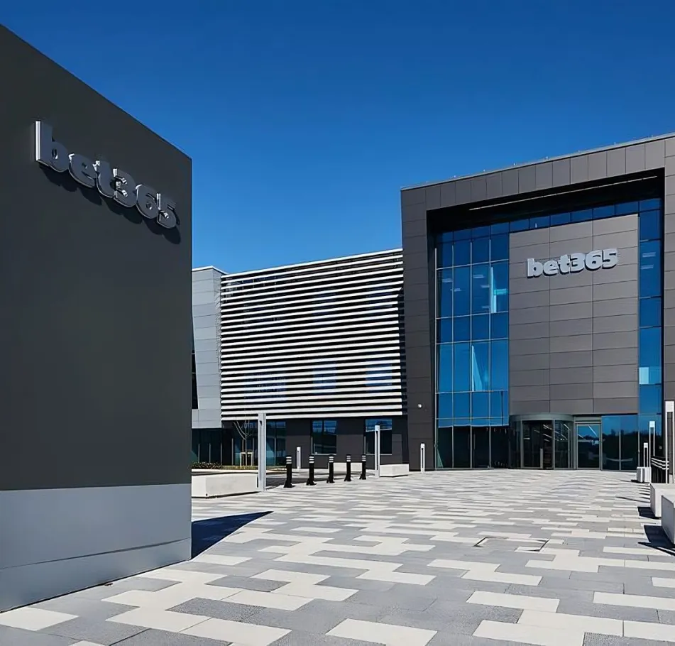 留美博士孙,卫东遭遇突,校友震惊不,广州赛马会,广州赛马,赛马活动,马术赛事